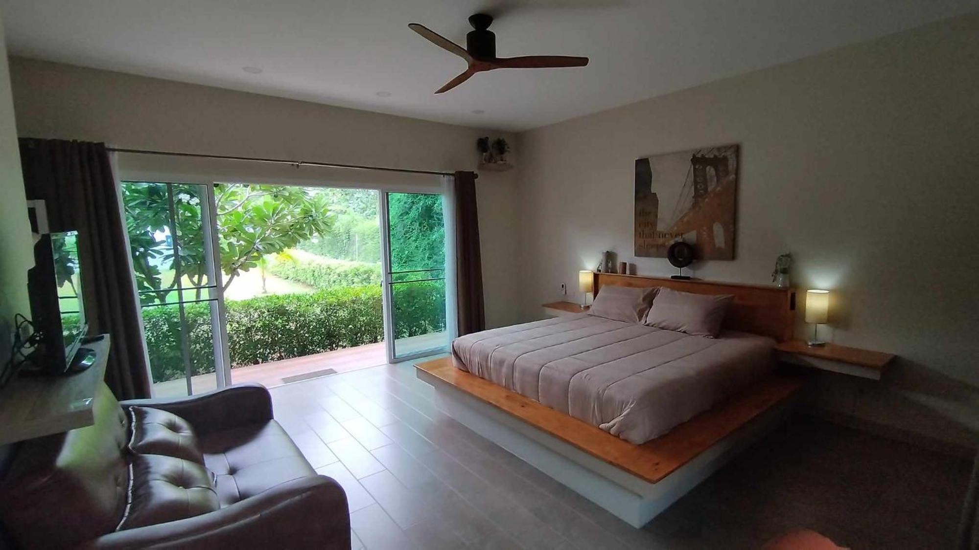 La Villa De Madame Su Chiang Mai Bagian luar foto