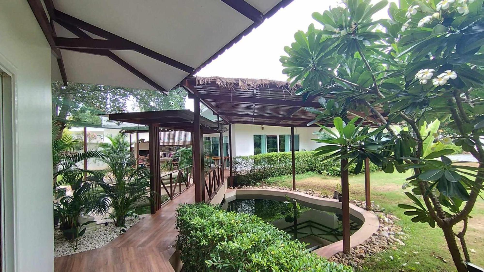 La Villa De Madame Su Chiang Mai Bagian luar foto