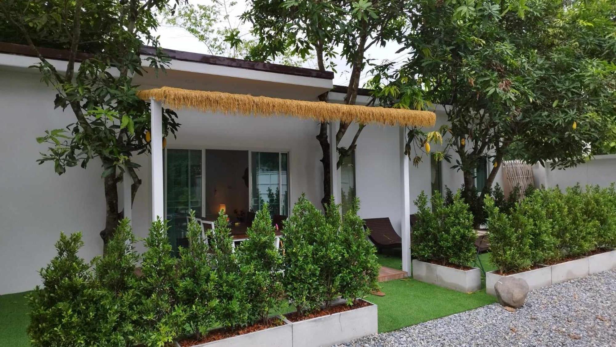 La Villa De Madame Su Chiang Mai Bagian luar foto