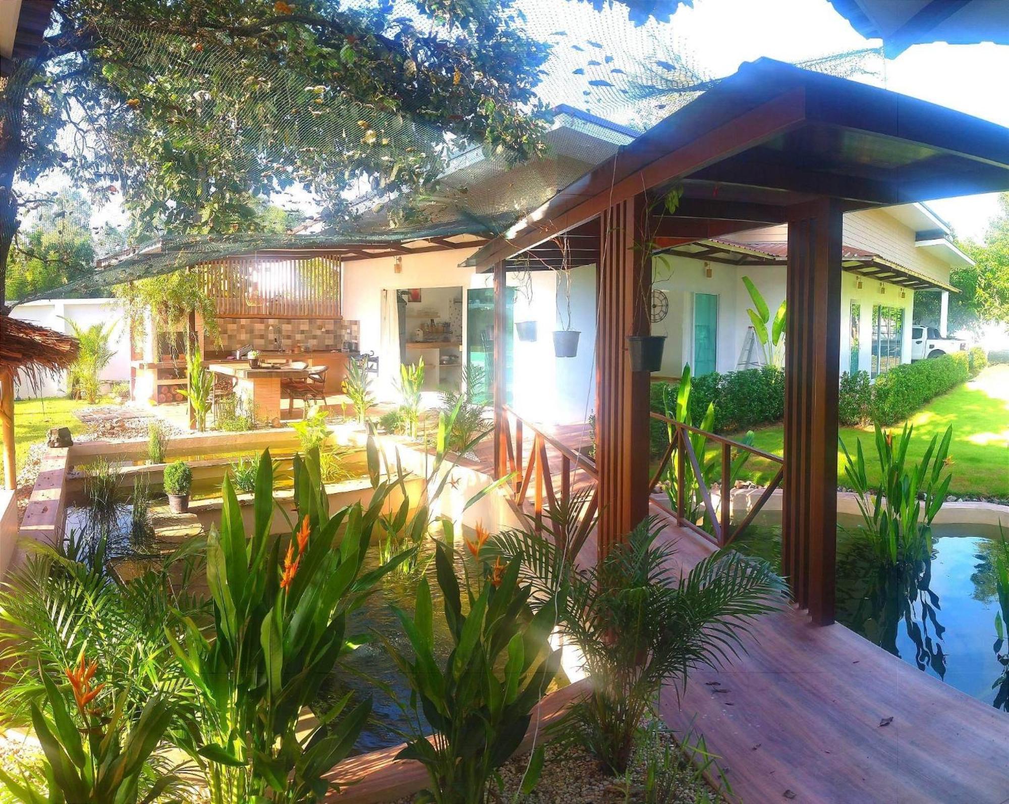 La Villa De Madame Su Chiang Mai Bagian luar foto