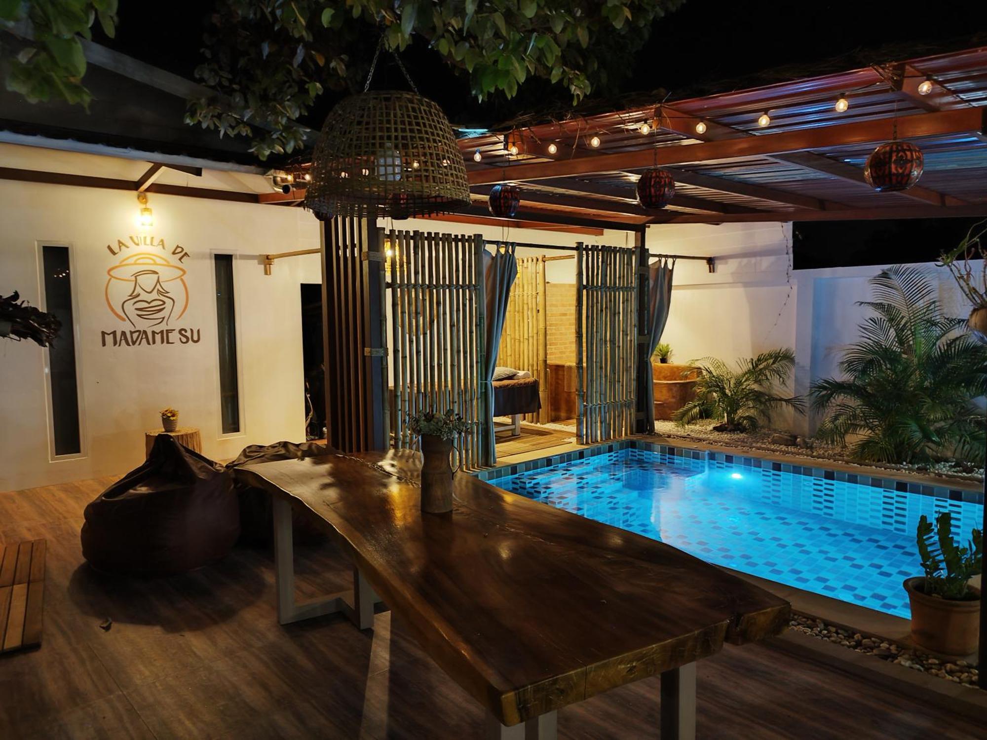 La Villa De Madame Su Chiang Mai Bagian luar foto