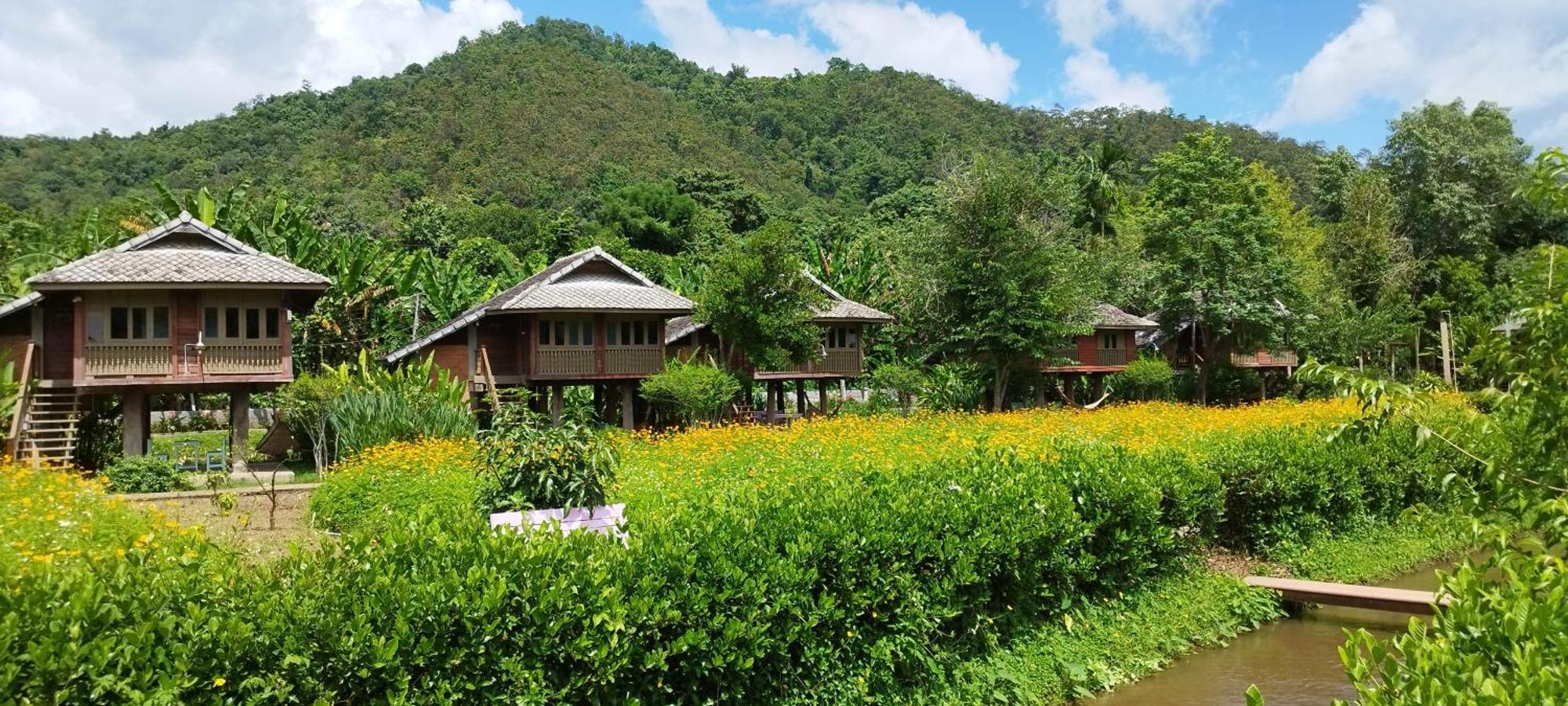La Villa De Madame Su Chiang Mai Bagian luar foto