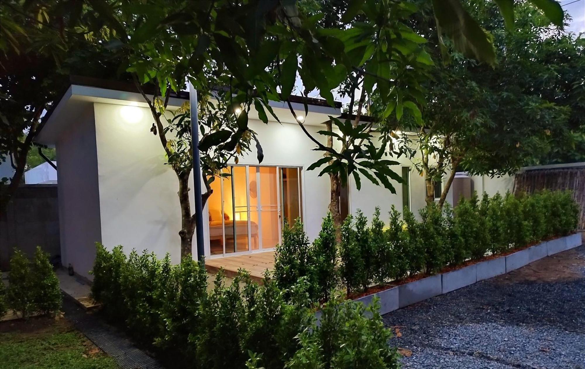La Villa De Madame Su Chiang Mai Bagian luar foto